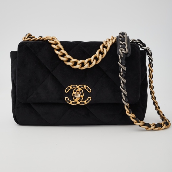 CHANEL 19 SMALL VELVET BLACK FLAP BAG (2020) - Picture 2 of 9